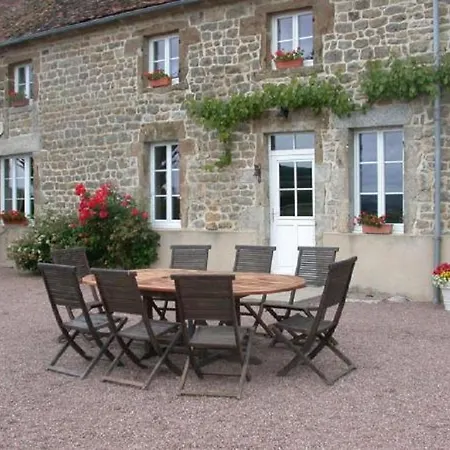 Gite Les Aubues Lormes Exterior photo